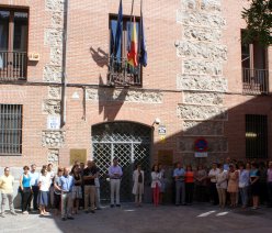 Los empleados de la FEMP se sumaron al minuto de silencio.